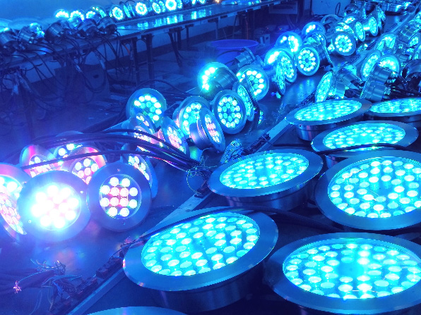 水景灯-LED点光源灌胶机客户案例